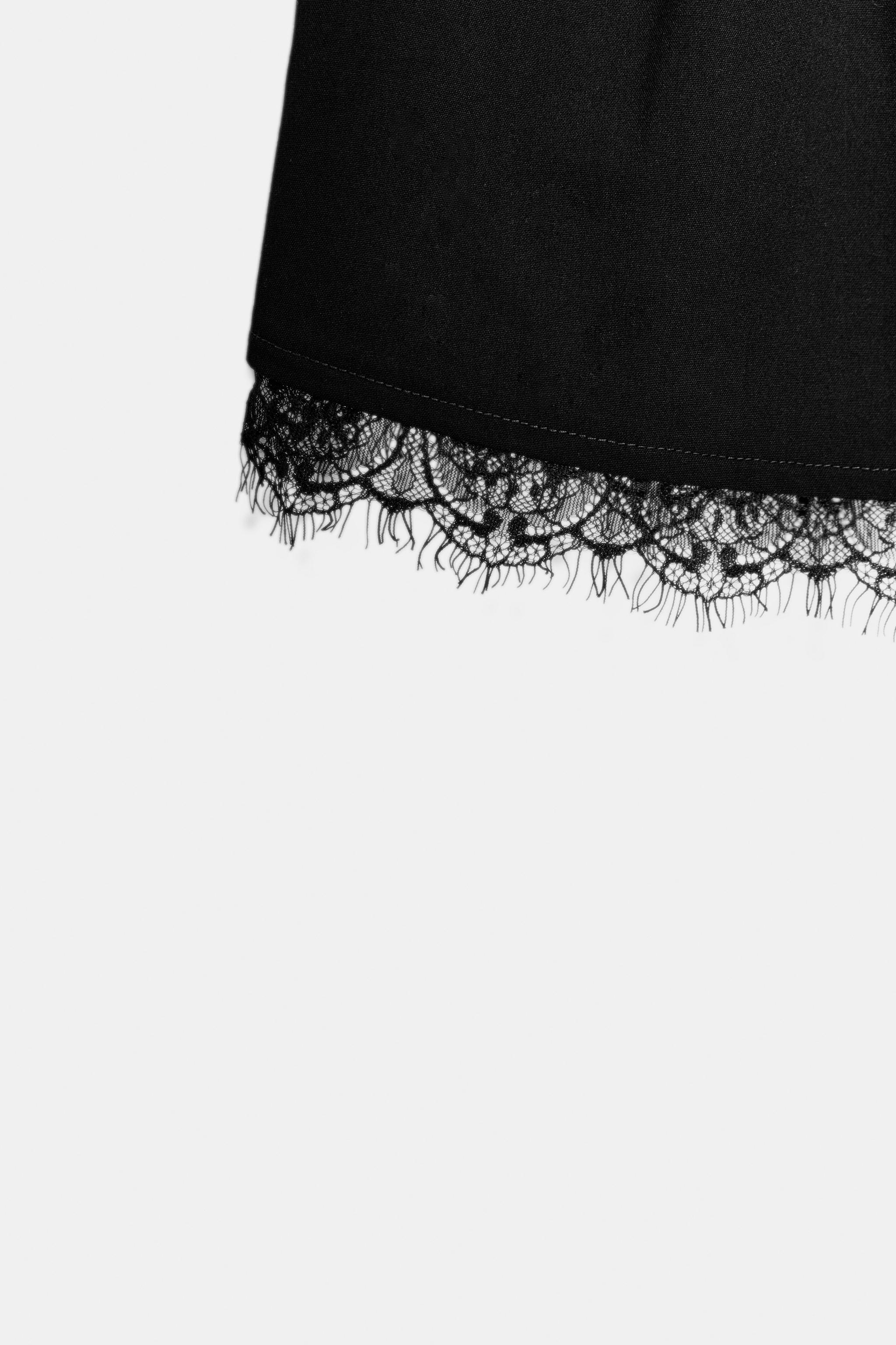 LACE TRIM SHORTS